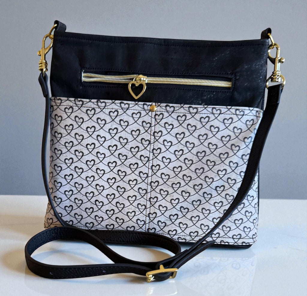 Crossbody purse, Handbag, Black, hearts