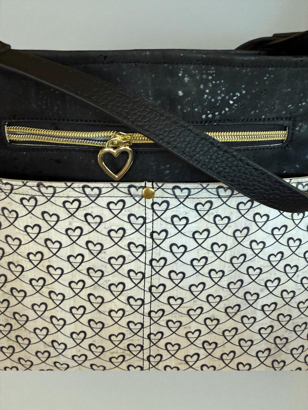 Crossbody purse, Handbag, Black, hearts