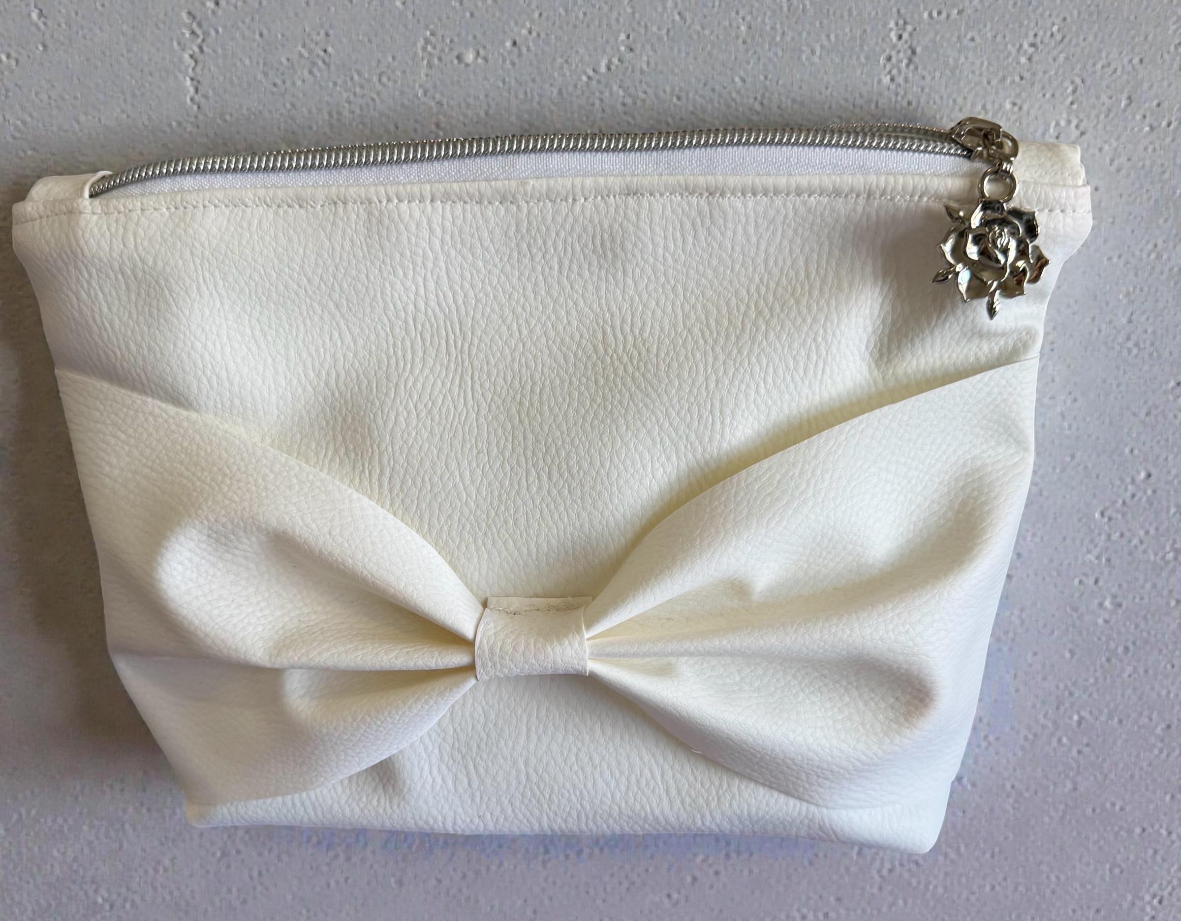 Clutch bag, small bow bag