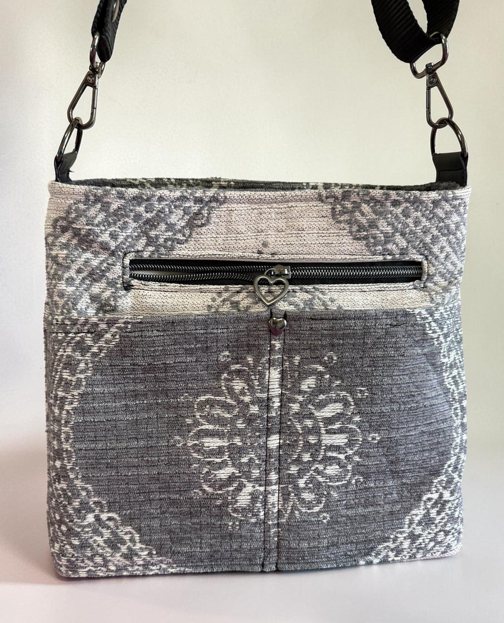 Handbag/Crossbody Bag/Shoulder Bag, Black & white