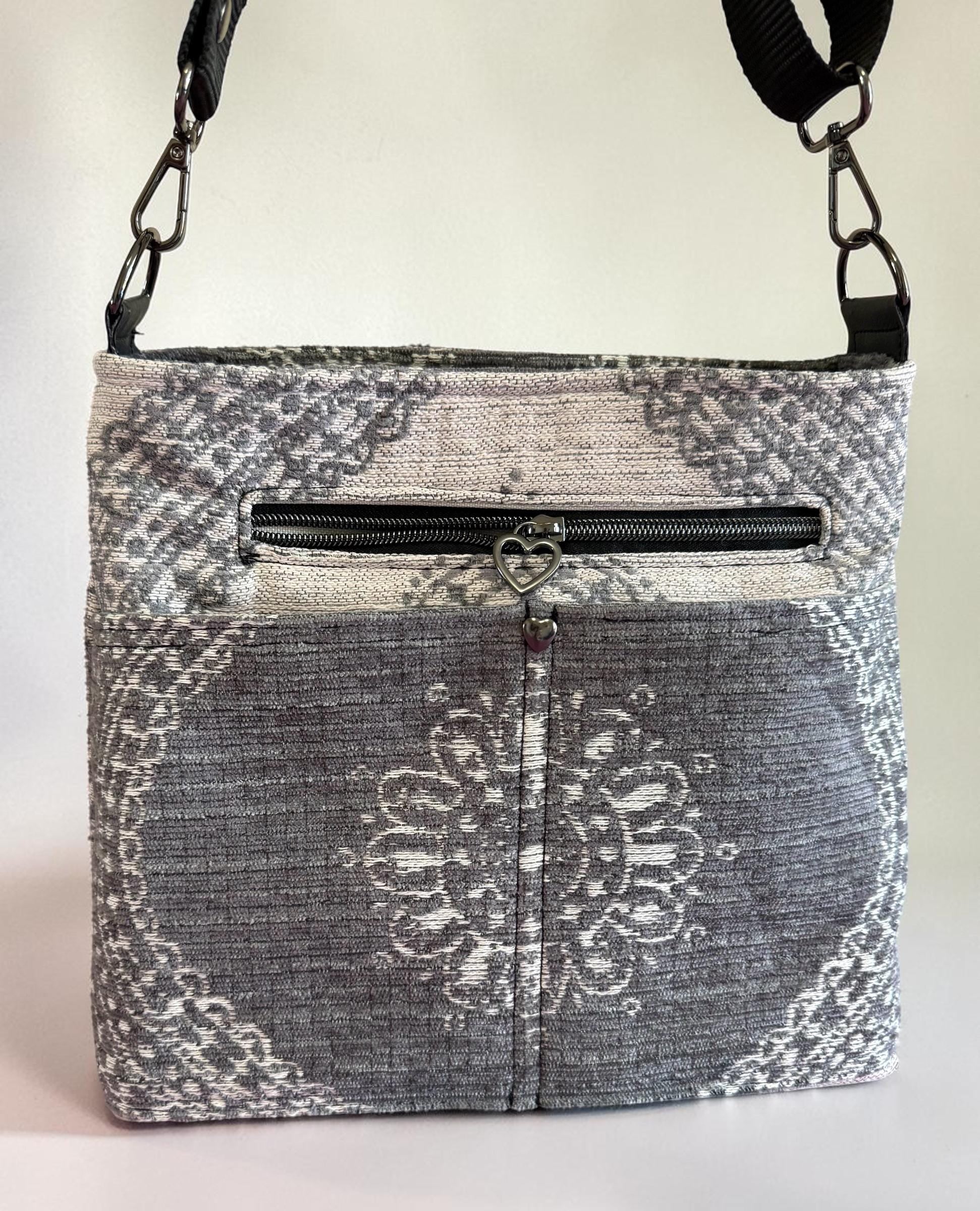 Handbag/Crossbody Bag/Shoulder Bag, Black & white